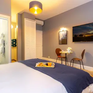 Chics Du Vieux-port Apartamento Marselha